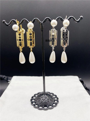 【現貨精選】Vivienne Westwood 朋克新款金色銀色刀片吊水滴珍珠耳環