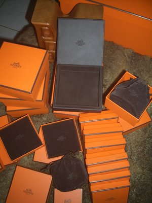 名品特搜站~賣場3 Hermes原廠手鐲盒(薄版&amp;厚版皆有)、手錶盒、袖扣盒&amp;小盒和小型防塵袋