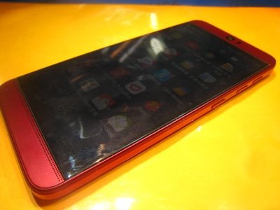 ＜旦通中古機部門＞HTC B3 蝴蝶3  32G 4G 9成新 紅色 二手機(新機板+新電池/自取價$3900元保固7天