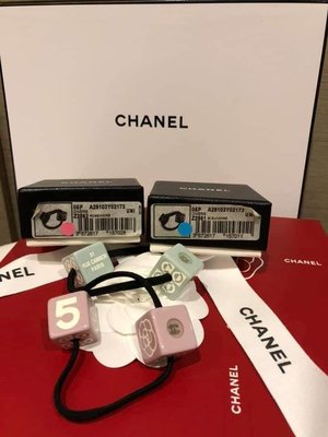 全新專櫃正品 Chanel A28103 香奈兒 可愛方塊造型髮圈 髪束 粉紫色/果綠 各一