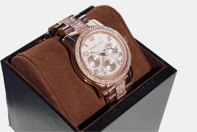 MICHAEL KORS 晶鑽 玫瑰金色不鏽鋼錶帶 三眼計時 石英 女士手錶 MK5827