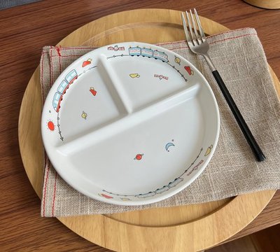 小火車童趣陶瓷分格盤  陶瓷圓盤 盤子 分格菜盤 打菜盤 搞怪創意 白色 白盤 餐具【小雜貨】