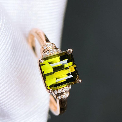 【高品珠寶】天然極品金綠色碧璽戒指【總重】：約11.26ct【規格】： 裸石6.8x6.9mm【】：267608692
