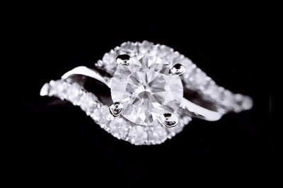 【英皇精品集團 】天然美鑽石  設計款鑲鑽女戒 0.51 CT