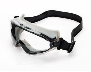 【老毛柑仔店】M70-CVR 護目鏡 可內戴眼鏡 耐衝擊PC材質 防霧耐刮 抗UV處理 預防液體噴濺