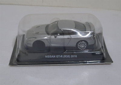 7-11~NISSAN 組裝模型迴力玩具車 GT-R(R35)2016