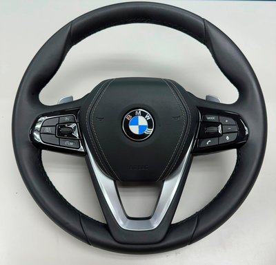 原廠 BMW G30 原廠方向盤+安全氣囊