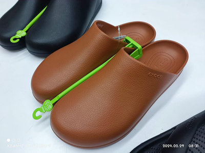 ( 大腳宗哥) CROCS  懶人鞋 廚師鞋 可以碰水 US 14 .15.16 三色
