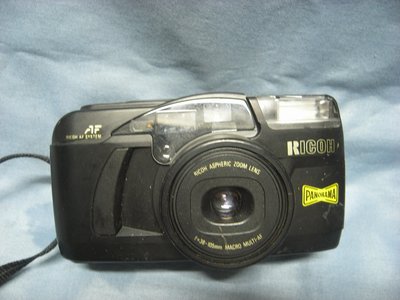 二手-早期 傻瓜相機 Ricoh RZ-1000 底片相機 /傻瓜相機 ‧經典在現