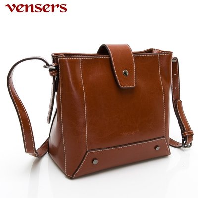 《電氣男》【vensers】小牛皮潮流個性包~斜肩背包(NL1083902棕色)
