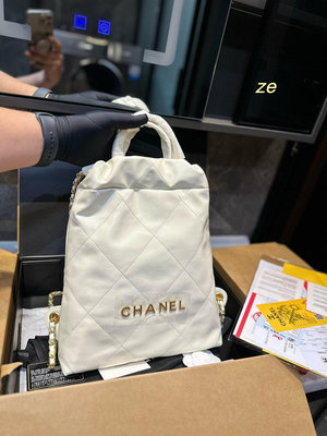 【二手】（折疊飛機） Chanel 22bag垃圾袋|最貴的 “垃圾袋”。 不