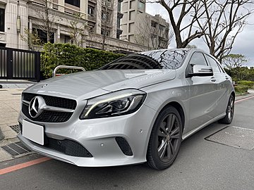 Benz A180 小鋼炮 入門車 省稅金 ~額外回饋63,400元~