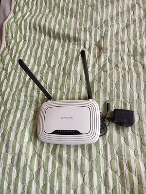 Wi-Fi 路由器 TP-LINK WR-841NN功能完全正常