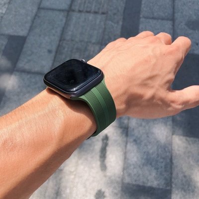 gaming微小配件-經典男士維碼矽膠錶帶 適用於 Apple Watch S8/Ultra/7/6/se2/4 蘋果手錶錶帶 智能手錶配件-gm