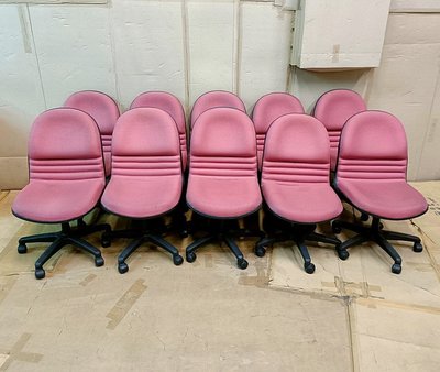 二手粉紅色布面辦公椅 可調高低 員工椅 單人椅 洽談椅 書桌椅 辦公室椅子 電腦椅 七成新有髒汙便宜出售 租屋自用皆適合
