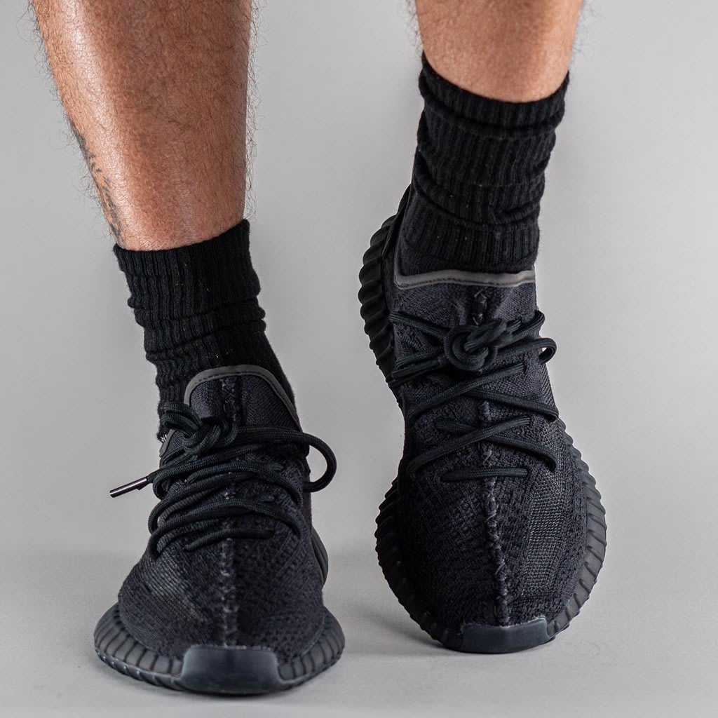 ADIDAS YEEZY BOOST 350 V2 ONYX HQ4540 黑瑪瑙側邊透明| Yahoo奇摩拍賣