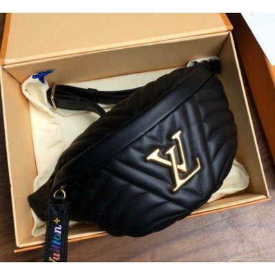 直購#LV New Wave_M53750 黑色 M53861 白色 以絎縫小牛皮 New Wave 腰包 現貨