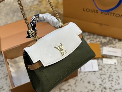 Louis Vuitton Leather Lockme Ever Mini M21052 Brown Pony-style calfskin  ref.1034424 - Joli Closet