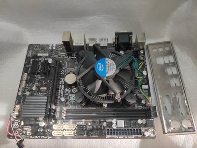 技嘉GA-B85M-D2V (rev. 2.0)主機板 + Intel Pentium G3240 3.1GCPU含風扇