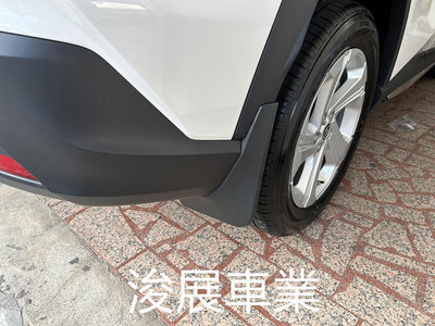 汽車配件高手  豐田TOYOTA   YARIS   CROSS   擋泥板 YC(工資另計)