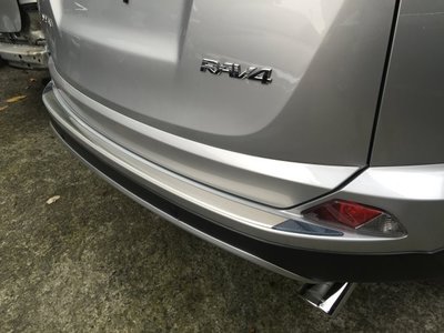 (柚子車舖) 豐田 2016-2018 RAV4 4.5代 專用 尾門踏板 防刮板 後護板 (原廠車美仕部品) a