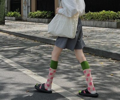 AJKE新款糖果色玻璃絲水晶透明高筒襪 可愛風車涼鞋休閒鞋透氣堆堆女長筒襪【G7029】