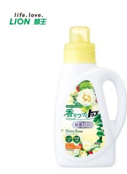 【箱購】日本獅王LION 香氛柔軟濃縮洗衣精 抗菌白玫瑰 850g x9瓶KM-NEYTH850X9