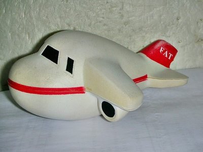 L.(企業寶寶玩偶娃娃)已稍有年代遠東航空公司FAT民航機擺飾!--值得收藏!/黑箱58/-P