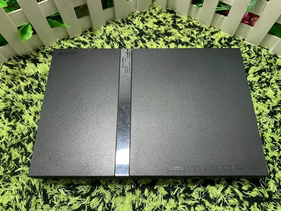 3.2索尼ps2游戲機 薄機黑色，型號70000型，小日子帶33395