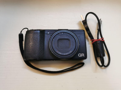 經典相機 最便宜 傷多稍有入塵(白色時容易看出幾粒小黑點) 二手功能正常 理光 RICHO GR 一代 GR1 GR 1 只賣9千8 也可用各種物品換