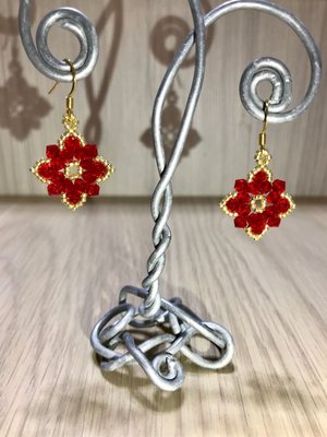 施華洛世奇水晶 - 中國風紅色花朵耳環（手工串珠）