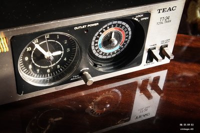 【古物箱】早期 TEAC TT-24 桌上型 雙錶 高階定時器 老電鐘 時鐘 功能正常 無缺件( 骨董 古董 老件)