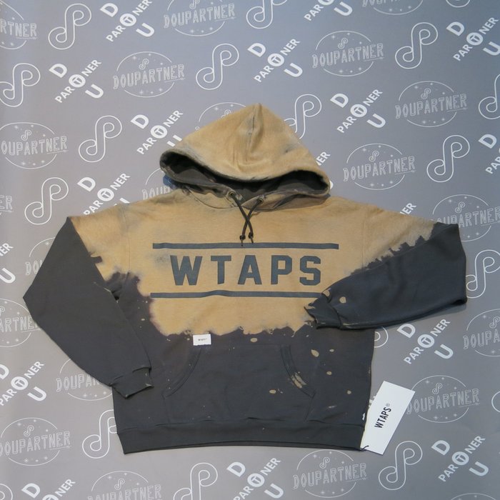 WTAPS Design Hooded Team Sweatshirt | hmgrocerant.com