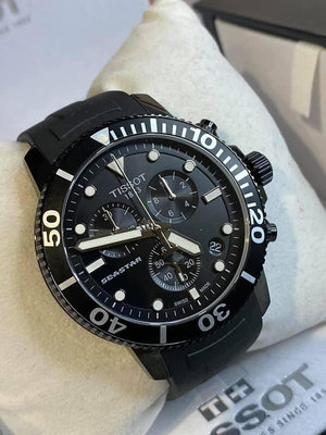 TISSOT SEASTAR1000 黑色面錶盤 黑色橡膠錶帶 石英 三眼計時 男士手錶T1204173705102 天梭300M潛水錶