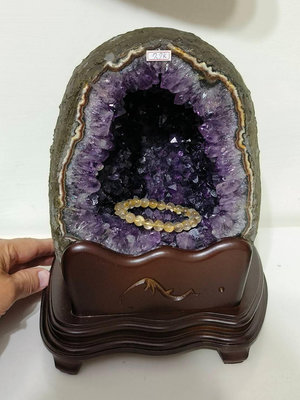[999玉石坊]*頂級黑紫烏拉圭金型紫水晶洞(重7.7公斤)*6880元出清.市價19800元