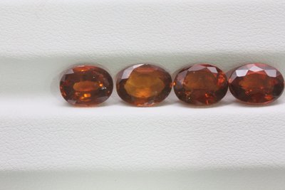 天然桂榴石8.79ct 4顆賣場內有 紫水晶 黃水晶 墨翠 紅寶石 碧璽 坦桑石 蛋白石 鋯石 藍寶石 瑪瑙 坦桑石