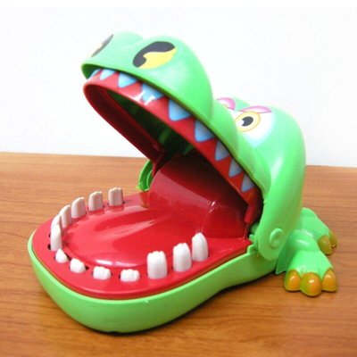 鱷魚先生拔牙咬人遊戲 咬手指的大嘴巴鱷魚玩具 搞怪整人玩具【DF485】