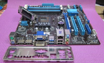 【1155 腳位】ASUS BM6675 P8Q77-M 主機板，VGA&amp;DVI&amp;雙DP 輸出，四組DDR3插槽，附檔板