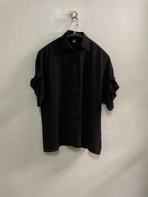 Michael Kors MK 黑色荷葉袖素面雪紡襯衫（大尺碼）