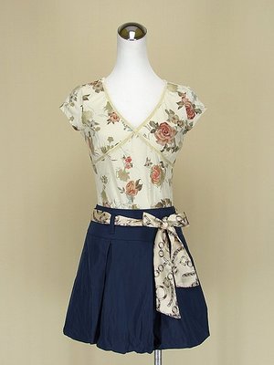 貞新 MOMA 專櫃 粉黃玫瑰V領短袖棉質絲絨上衣S號+HER&HIM 鴿子靛藍緞面花苞裙M號(60774)