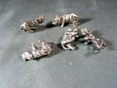早期台灣錫製小飾品/犀牛/5隻一組