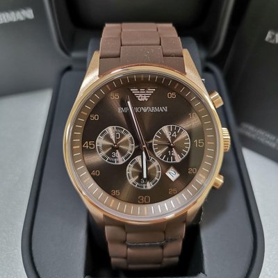 EMPORIO ARMANI Sportivo 咖啡色面錶盤 棕色橡膠包覆不鏽鋼錶帶 石英 三眼計時 男士手錶 AR5890 亞曼尼腕錶