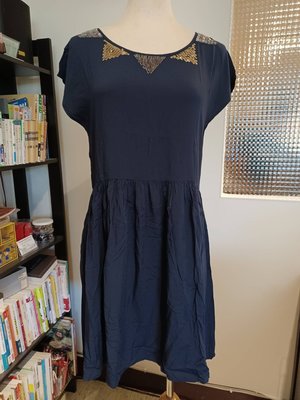 JEANASIS ♥日本品牌♥ 深藍素面  領口拼接亮片設計  兩側口袋  短袖洋裝
