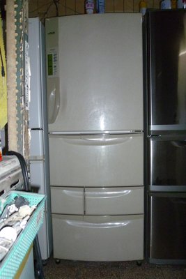 @HOT_學生套房族最愛~~日立五門冰箱 可自動製冰 日本原裝~極新又漂亮@@兩年保固