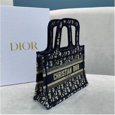 Christian Dior mini book tote 刺繡logo 購物袋 手提包 97新