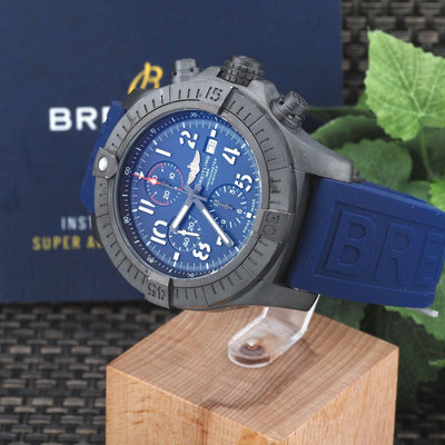 Breitling 百年靈 Super Avenger 超級復仇者 夜間任務 48mm 鈦金屬 計時腕錶