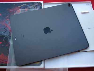 【自售 leo458】iPad Pro 12.9吋高階平板台灣原廠公司貨送～皮套、螢幕保貼~4代、3代