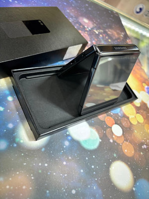 西門町可自取️特價一台️💜店內展示品💜SAMSUNG Galaxy Z Flip5 (8G+256GB)黑色折疊機