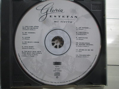 正版CD(缺封面,片況佳)~Golria Estefan-Mi Tierra拉丁專輯,收錄Ayer等