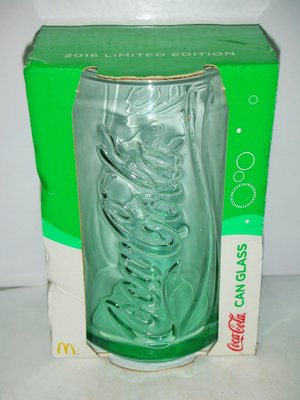 aaL皮商旋.(企業寶寶玩偶娃娃)全新附盒2016年發行可口可樂(Coca Cola)罐形玻璃杯-湖水綠--限量發行!